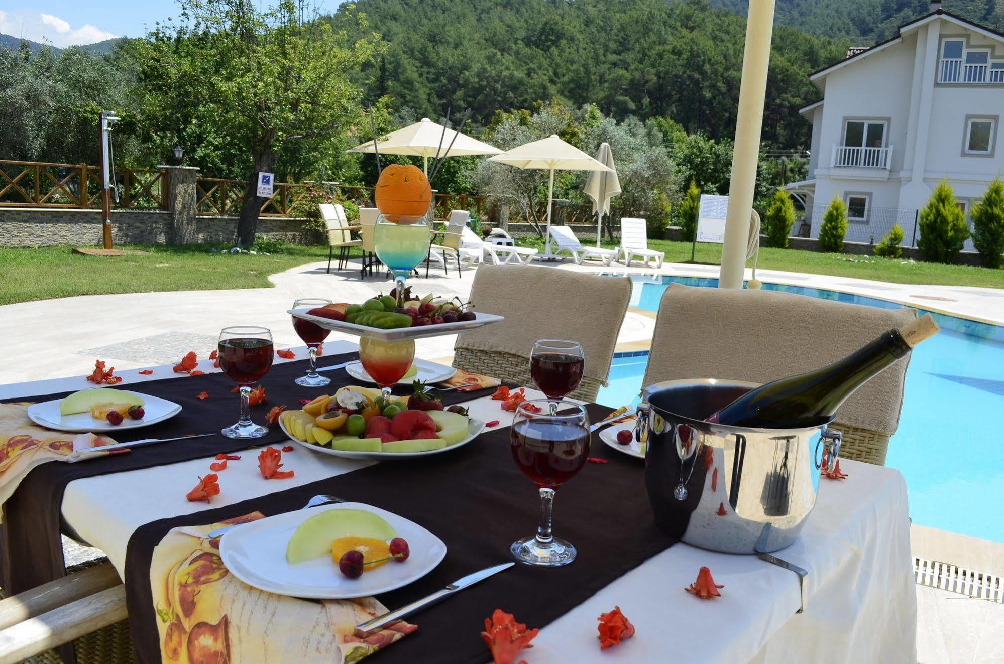 Mesken Inn Hotel Göcek Esterno foto
